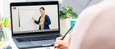 img-card-distance-learning img-card-distance-learning